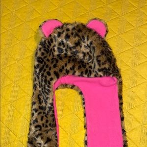 Leopard girls hat/scarf